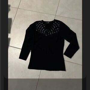 Venue small stretchy black shirt 1442